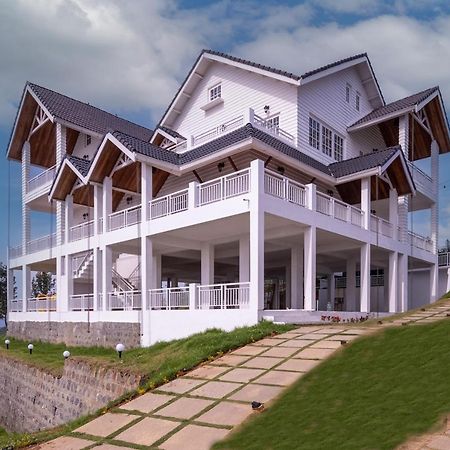 Petals Nilgiris Otel Ooty Dış mekan fotoğraf